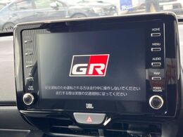 【8インチ　ディスプレイオーディオ】大画面のディスプレイはAppleCarPlayやAndroidAutoが利用可能。大きな画面でスマホナビアプリ等が利用いただけます♪