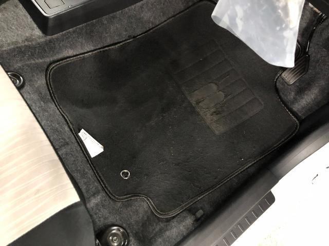 嬉しい純正フロアマット付き♪