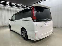 安全とデザインを両立したリアビューとなってます！