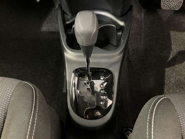 お車のご購入や整備・修理代のお支払にはトヨタのクレジットカード『TS　CUBICカード』がお勧め。お買物の際にカードでお支払頂くとポイントが貯まり、トヨタのお店でカードご利用後ポイント還元ができます