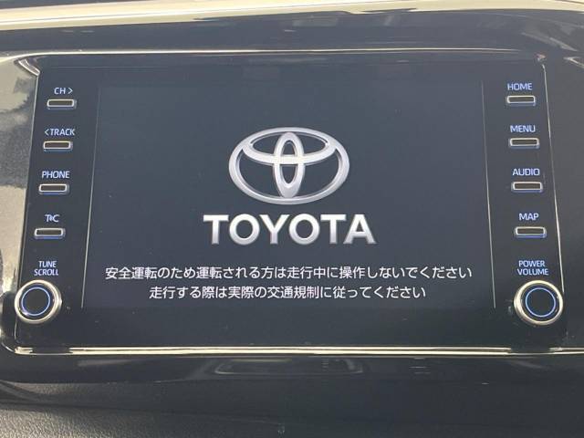 【8インチ　ディスプレイオーディオ】大画面のディスプレイはAppleCarPlayやAndroidAutoが利用可能。大きな画面でスマホナビアプリ等が利用いただけます♪