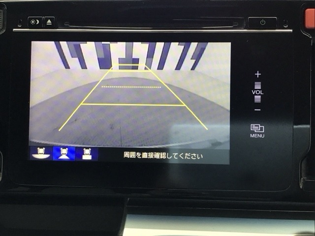 バックカメラ付きで後方の確認も安心です！スムーズな駐車・車庫入れをサポートいたします！