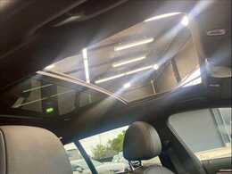 大人気オプションのサンルーフ装備！ドライブが楽しくなりますね♪