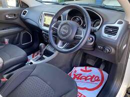 当社は国土交通省指定の整備工場（SHIMARSメカニックセンター）にて納車前点検を実施致します。