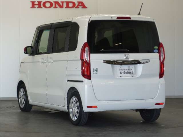 認定中古車では、厳しいHonda認定基準をクリアした厳選されたHonda認定中古車のみ、取り扱っております。「ご購入前の安心」「納車後の信頼」を車両と一緒に提供しております。