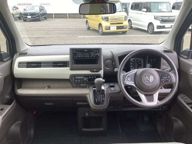 ホンダセンシング機能では衝突軽減ブレーキや、安全運転を支援する機能が盛りだくさん！毎日の運転に安心を届けます