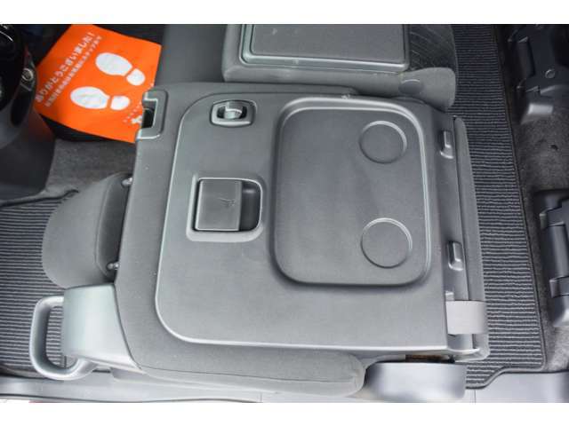 ☆無料代車☆当社ご利用の際必要なお客様には、無料でお貸出しさせて頂ける代車をご用意させて頂いております。台数に限りは御座いますのでお問合せ下さい。CarShop SUCCESS 0749-47-6888