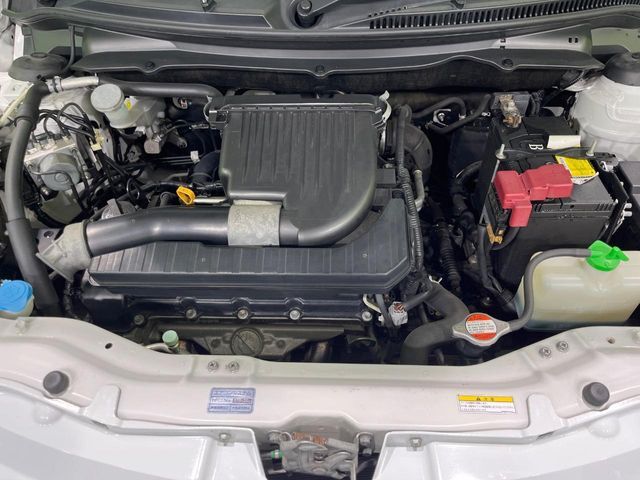 親切・丁寧な専門メカニックスタッフが応対！・車検・点検整備・事故等の修理などアフターサービスも安心。お車のカスタマイズもネクステージのサービススタッフまでご相談ください！