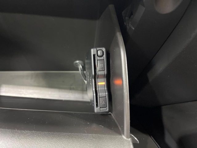 【ETC】高速道路の料金所をストレスなく通過！話題のスポットやサービスエリアに多い「スマートIC」利用時は必須のアイテムです。当店でセットアップを実施、ご納車当日からすぐにご利用いただけます！