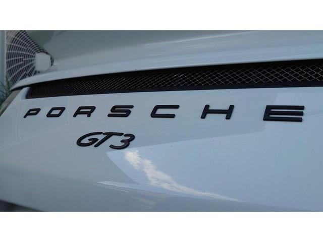 クラブスポーツパッケージは、一般的なGT3モデルに比べて非常に希少であり、このパッケージを装備したGT3は、コレクターズアイテムとしての魅力も高まります。