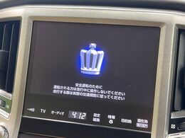 【純正ナビ】人気の純正ナビを装備。オーディオ機能も充実しており、Bluetooth接続すればお持ちのスマホやMP3プレイヤーの音楽を再生可能！毎日の運転がさらに楽しくなります！！