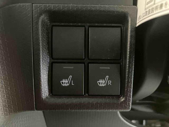 寒い日に活躍するシートヒーター付き（運転席・助手席）
