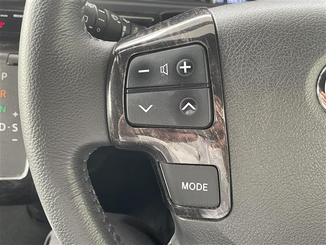 気になる車はすぐにお問い合わせください！画面右側の0066から始まる無料ダイヤルからお問い合わせ下さい！専門スタッフがお車のご質問にお答えいたします！