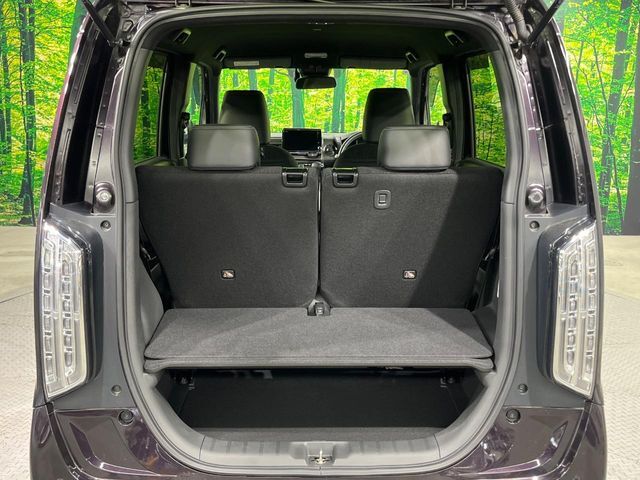 普段のお買い物や通勤、送迎等に十分な荷室スペースを確保しております。セカンドシートを倒すと、大きな荷物の積載も可能です♪
