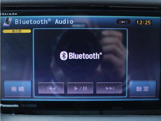 ナビ搭載ですので道に迷うことなく楽しくドライブ！Bluetooth接続も可能☆