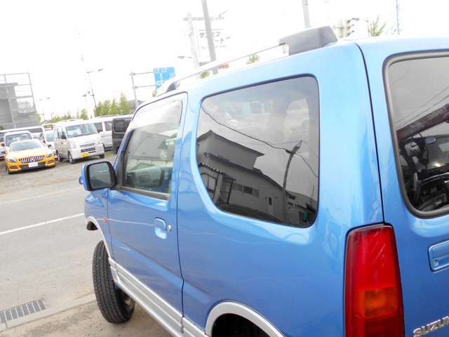 当店では常時無料代車20台ご用意しております。お急ぎのお客様もお任せ下さい。ご契約時、車検時、修理時、事故等でお困りのお客様、即日無料代車ご用意致します。