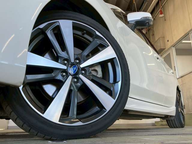 当店は在庫車両が店舗から離れた第二展示場にある可能性がございます。スムーズにご案内させていただくためにも事前にご来店の予約をお願い致します！