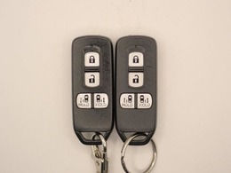 ◆三重県最大級の大型屋内中古車センター♪ヴァーサス鈴鹿店です♪オールジャンルの展示車が盛り沢山です♪在庫の無い車両のオーダーも受け付けます♪電話→059-384-5050までお問合せ下さい◆