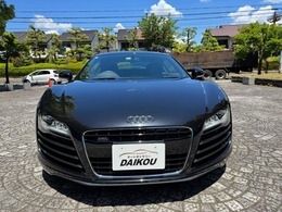 屋根付きガレージ保管の　1オーナー車ですので外観はとても奇麗です。