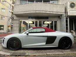 アウディ R8スパイダー入庫致しました。