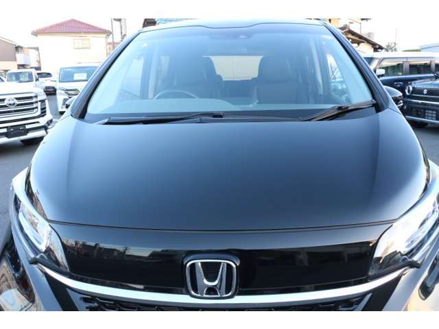 当店の在庫車両の多くは自社リースメンテナンスのユーザー様からの仕入れ車がほとんどになるので、自社工場での点検整備を行った安心安全に乗っていただける車ばかりになるので自信を持ってご案内出来ます！！