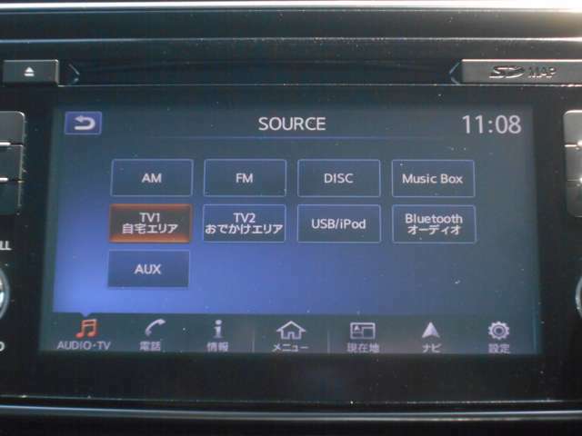 Bluetooth対応の日産純正ナビなのでスマホの音楽を車内で聴けるのでお出かけの時もお気に入りの曲を聴きながらノリノリドライビング♪