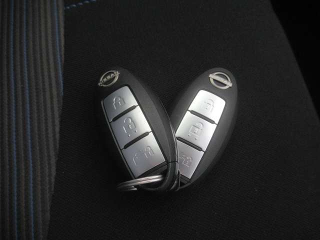 インテリジェントキー装備。ポケットやカバンに入れておくだけ。車両の始動操作を楽にする便利アイテム☆