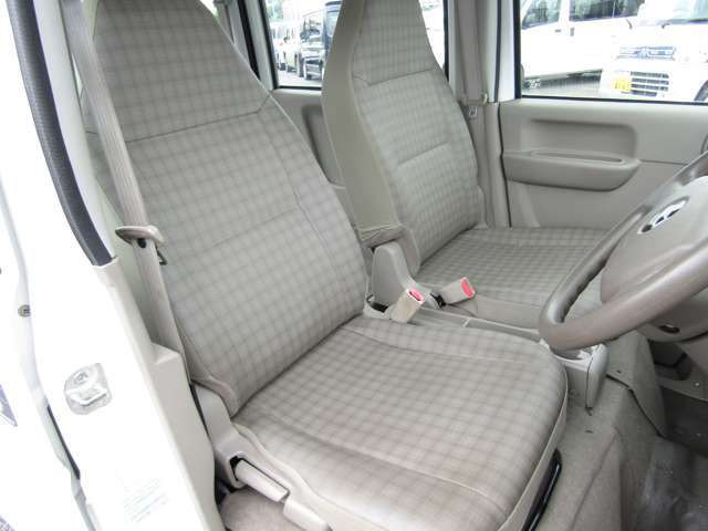 お車のカスタムや外装磨き、板金作業、各種新品部品や中古部品もお探しします●あいおい損保代理店●任意保険の取扱いも御座います●上級資格者が常駐●無料お見積り●加入者はロードサービス付●詳細は当社まで●