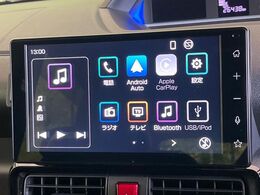 【ディスプレイオーディオ】お手持ちのスマートフォンとの連携で、ナビや音楽再生など各種アプリを使用可能。スマホに近い感覚でお使いいただけます♪