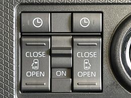 【両側パワースライドドア】スマートキーや運転席のスイッチで後席両側スライドドアの開閉が可能♪電動だから力を入れてドアを開ける必要が無く、小さなお子様でも簡単に開け閉めでき快適です♪