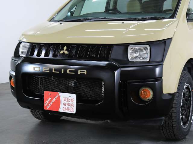 弊社の車にはエンジン、ミッション、ブレーキ、ステアリングといった主要部分に対して、12ヶ月間、距離無制限の【無料保証】が付いています。更にはオプションで【期間延長】も可能です。