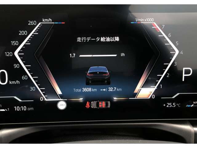 洗練されたデザインは、こだわりの素材で機能的に造りこまれており、且つシンプルなインテリアです。飽きのこないデザインで長くご愛用いただけます。