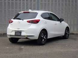 数ある販売店の中から、当店の展示車両をご覧いただきまして誠にありがとうございます。ぜひ最後までご覧くださいませ。