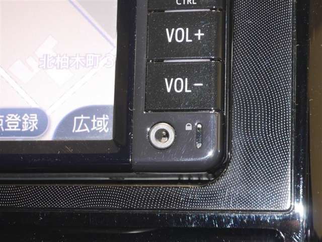 AUX端子