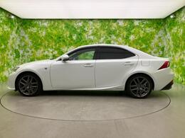 WECARSの在庫ページをご覧いただき誠にありがとうございます！WECARSは「お客様第一」をモットーにお客様のカーライフを全力でサポートいたします！