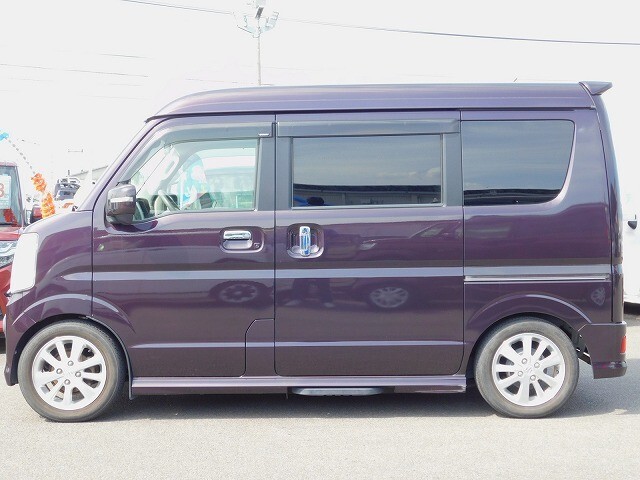 なお、業者販売(車種による)も行っておりますので、ご気軽にお問合せ、ご来店下さい。ご来店時GU様側よりご入店されますと、軽自動車がすぐ見れます。