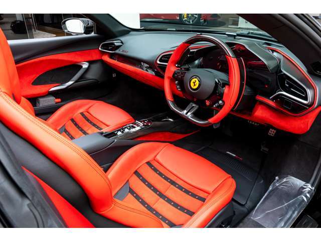 カラードレザー・ステアリング(RossoFerrari)