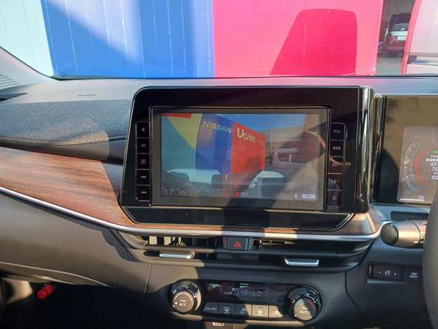 ナビ電動ドライブレコーダーですのでナビ画面に大きく映ります。