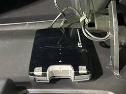 【ETC】高速道路の料金所をストレスなく通過！話題のスポットやサービスエリアに多い「スマートIC」利用時は必須のアイテムです。当店でセットアップを実施、ご納車当日からすぐにご利用いただけます！