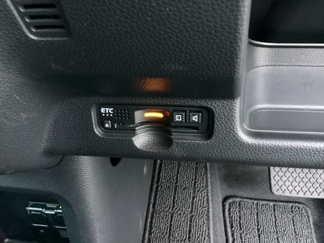ETC車載器。納車前にセットアップし、お渡しいたします。※別途料金かかります。