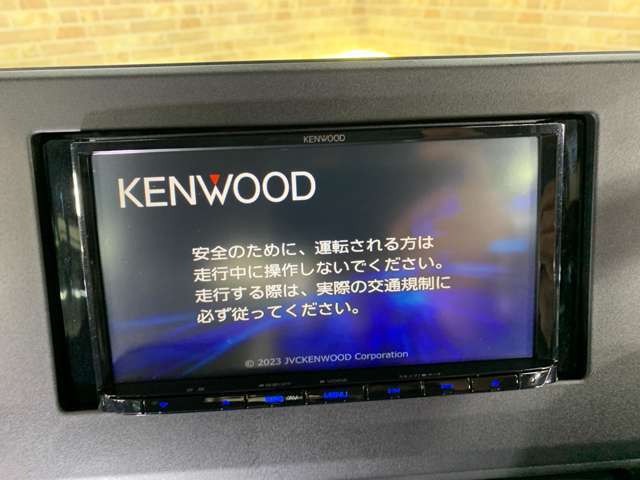 【Color's安心保証】1年保証をご用意しております。保証対象は電球やヒューズ1個からエアコン、エンジンまで広範囲を保証！！買ってからの安心をサポート致します。