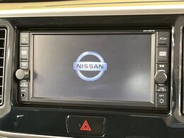 【純正ナビ】人気の純正ナビを装備。オーディオ機能も充実しており、Bluetooth接続すればお持ちのスマホやMP3プレイヤーの音楽を再生可能！毎日の運転がさらに楽しくなります！！