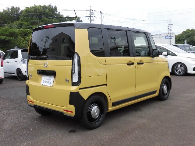 中古車にもボディーコーティング施工できます。一度ボディを磨いてから施工しますので、光沢のある綺麗な状態でお乗りいただけます。お気軽にご相談下さい。