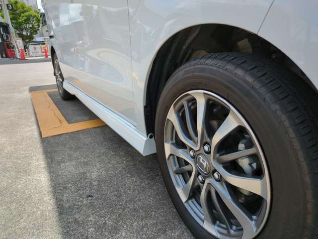 すぐにご来店頂けない場合や遠方にお住まいの方、車両状態の詳細が知りたい方はお気軽にご連絡下さい♪