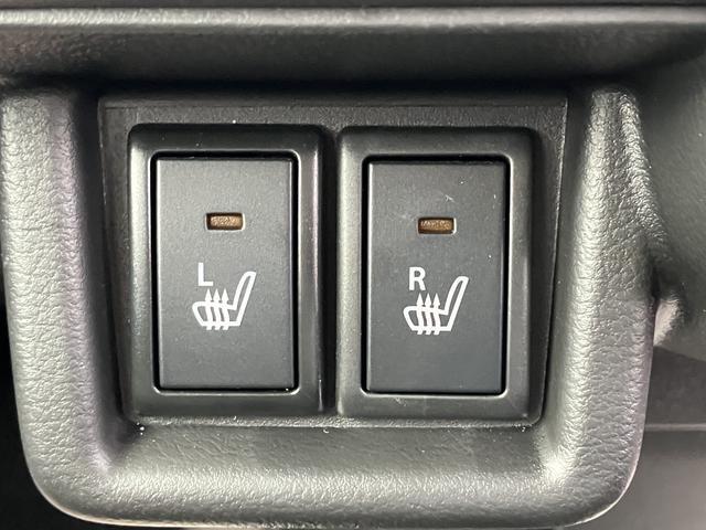 運転席座面だけでなく助手席にもシートヒーター装備しました♪♪寒い冬の季節には大活躍の装備ですね☆