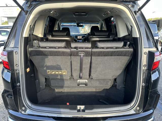 トランクルームも広々！シートアレンジ次第でちょっとしたお買い物からご家族そろってのお買い物も、季節ならではのレジャーにも！もちろんお仕事でも！使い勝手様々です（＾＾）/