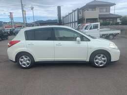 お車の車検・オイル交換・修理・鈑金塗装・ガラス修理・デントリペア・ボディコーティングなども幅広く対応しております。その際は無料で代車を貸し出し致します。車の事は何でもお任せください！