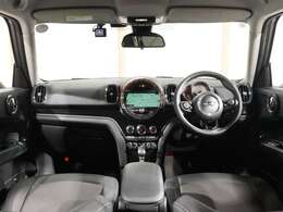 ■高年式、低走行、装備や価格に魅力があるなど、専門店の目線で厳選した高品質なミニのみ厳選し、約250台以上の新旧ミニの中からお気に入りの1台をお選びいただけます■マッチした1台がきっと見つかりますよ♪