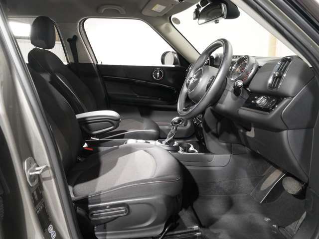 ■リクエストミニについて・・・ミニ専門店の当社では、現在、在庫のないご希望車種をお探しいたします！■HPにてご登録いただければ、ご希望の車種が入庫もしくは情報が入り次第ご連絡させていただきます♪