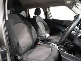 ■総在庫200台を遠方のストックヤードなどにも保管しておりますので、ご来店前にお電話いただけるとスムーズにご商談いただけます。■月曜定休日■カーセンサーフリーダイヤル：0078-6002-825402